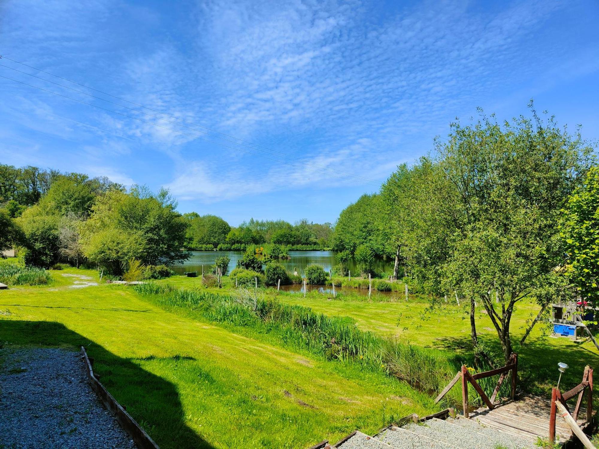 Gite De L Etang Du Planchon Balledent Bagian luar foto